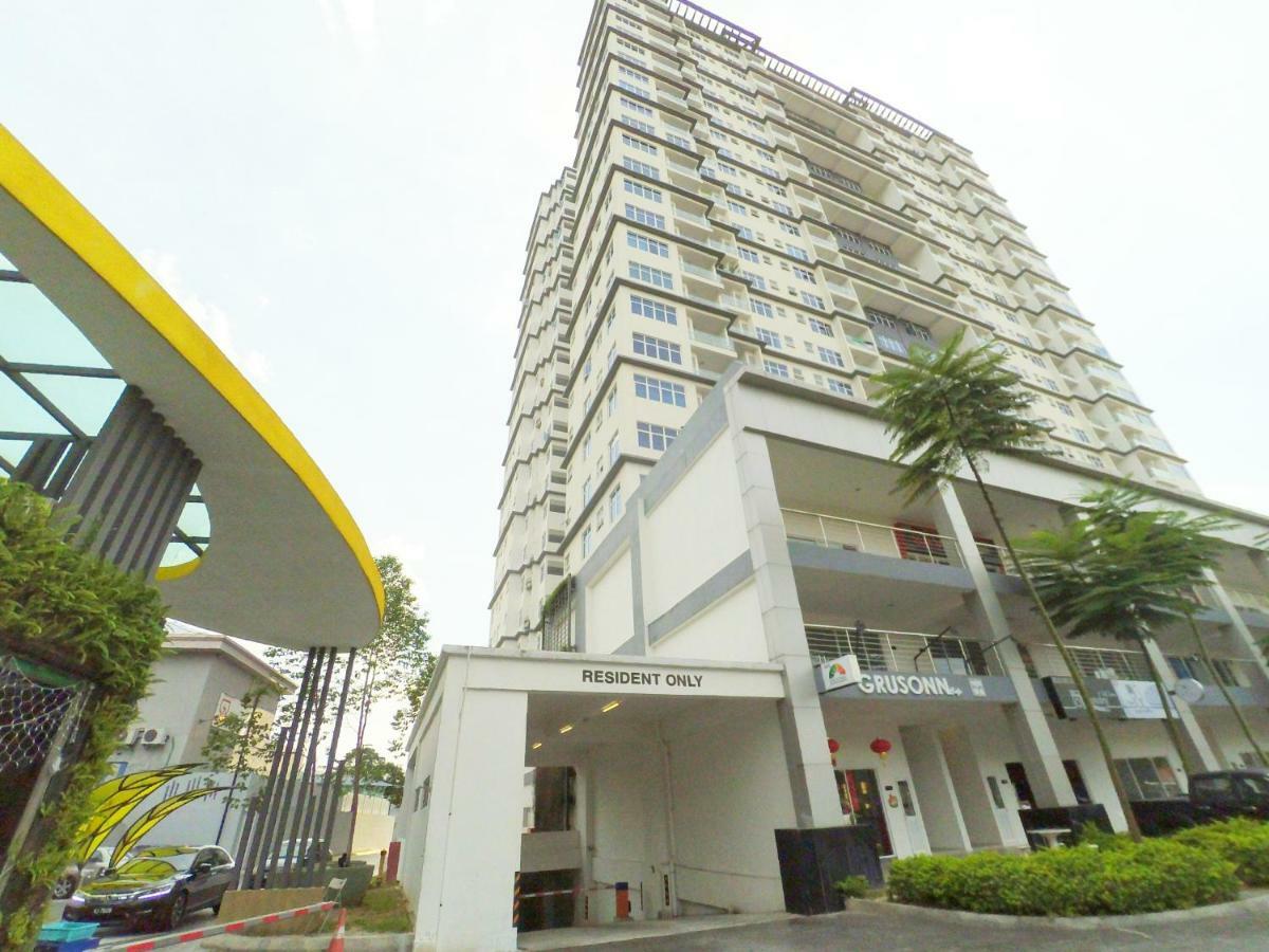 No.5 The Mint @ Puchong Center Near Ioi Mall Exterior photo